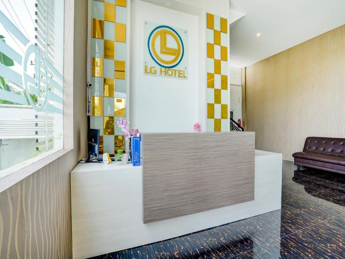 Lg Hotel Jember Exterior photo